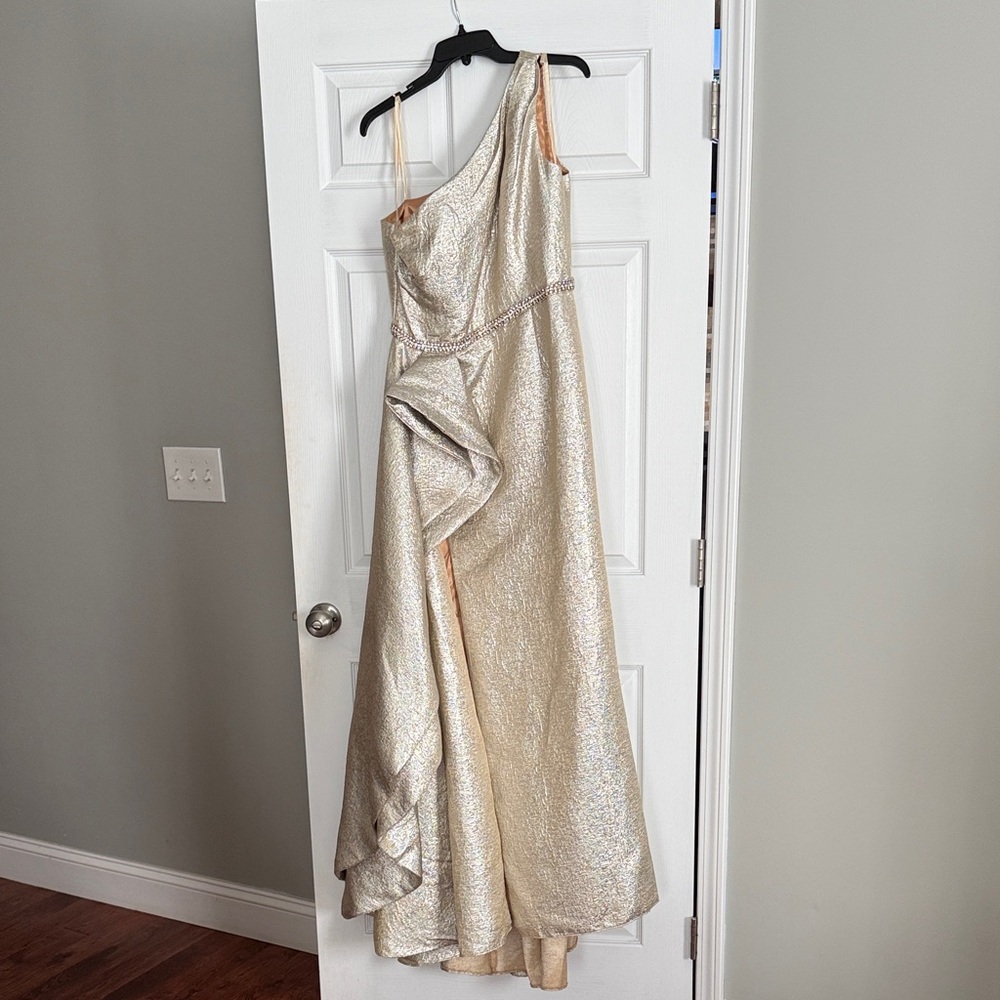 Mac Duggal One Shoulder Gold Dress formal prom 10